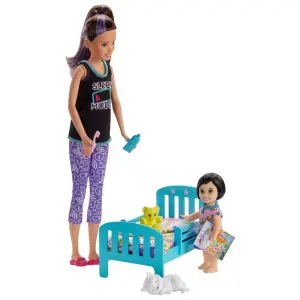 Barbie Skipper Bebek Bakıcısı Bebeği ve Aksesuarları Oyun Seti GHV88