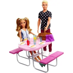 Barbie'nin Ev Dışı Aksesuarları Piknik Masası FXG40