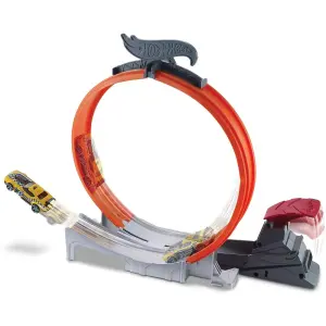 Hot Wheels Akrobasi Atlayışı Yarış Seti Loop Star FTH82